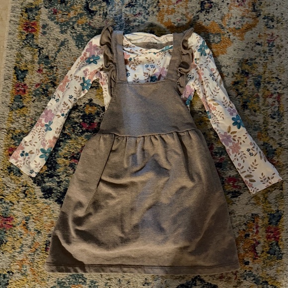 Girls 5T clothing bundle - Picture 4 of 9